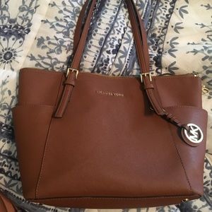 Authentic Michael kors purse!